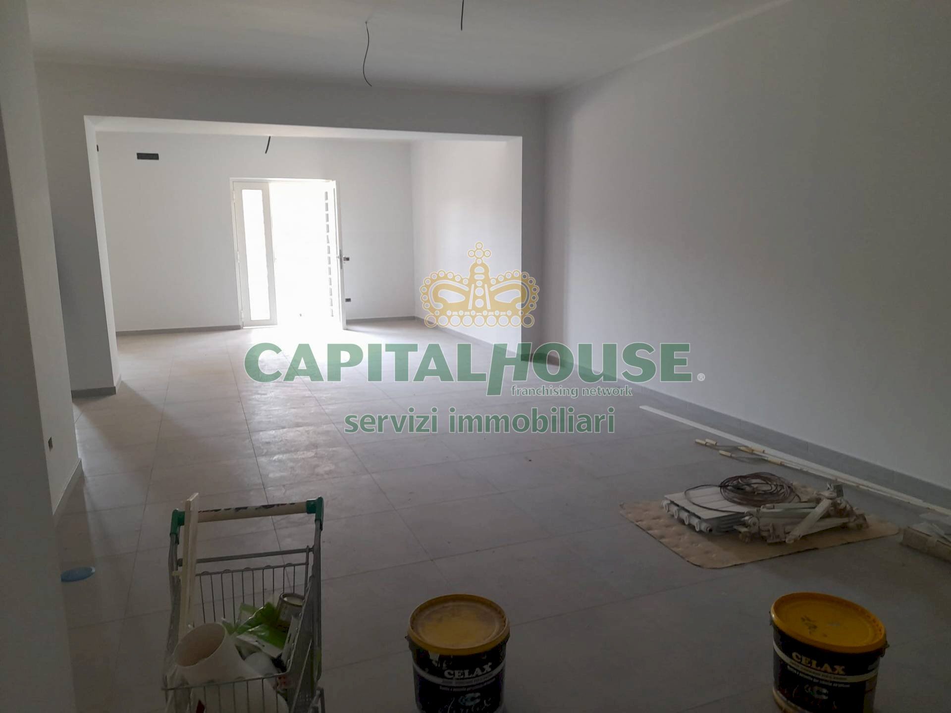 Foto 2 - Commercial Premises VIA CORRADELLO D'AQUINIO, Caserta - photo 2