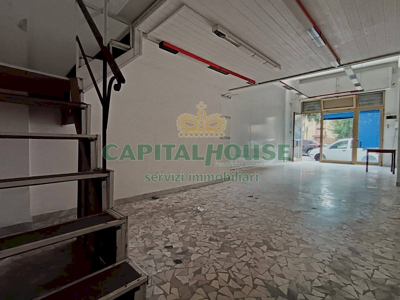 Foto 1 - Locale Commerciale Via Enrico Tazzoli, Caserta - foto 1