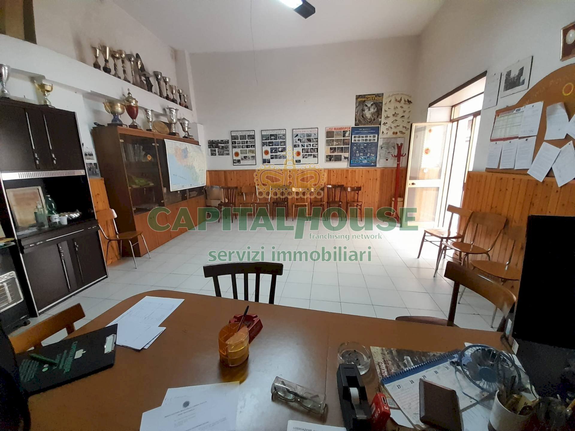 Foto 3 - Commercial Premises VIA SAN PIETRO, Caserta - photo 3