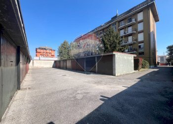 Edificio all\'aperto - Box VIA  ANDREA DORIA
 
29, Brugherio - foto 4