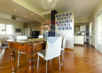 Sala da pranzo - Villa VIA SANDRO BOTTICELLI
 
78, Brugherio - foto 10