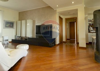 Soggiorno - Villa VIA SANDRO BOTTICELLI
 
78, Brugherio - foto 22