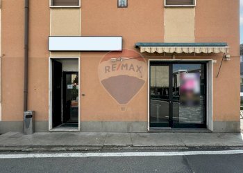 Edificio all\'aperto - Negozio VIA COLOMBO CRISTOFORO
 
2, Vidigulfo - foto 5