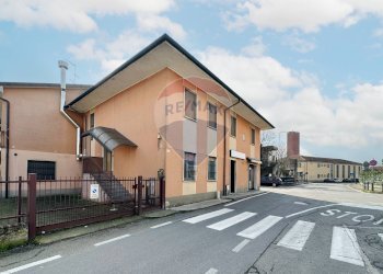 Edificio all\'aperto - Negozio VIA COLOMBO CRISTOFORO
 
2, Vidigulfo - foto 7