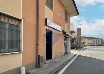 Edificio all\'aperto - Negozio VIA COLOMBO CRISTOFORO
 
2, Vidigulfo - foto 8