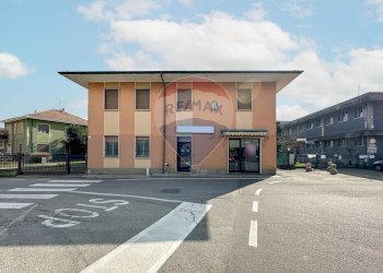 Casa all\'aperto - Negozio VIA COLOMBO CRISTOFORO
 
2, Vidigulfo - foto 9