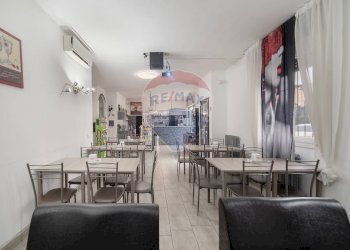 Sala da pranzo - Negozio VIA COLOMBO CRISTOFORO
 
2, Vidigulfo - foto 4