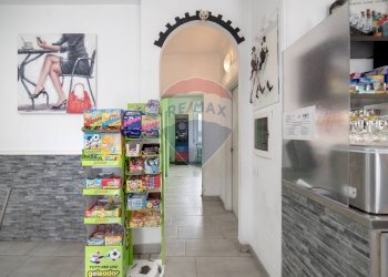 Hall / corridoio - Negozio VIA COLOMBO CRISTOFORO
 
2, Vidigulfo - foto 26