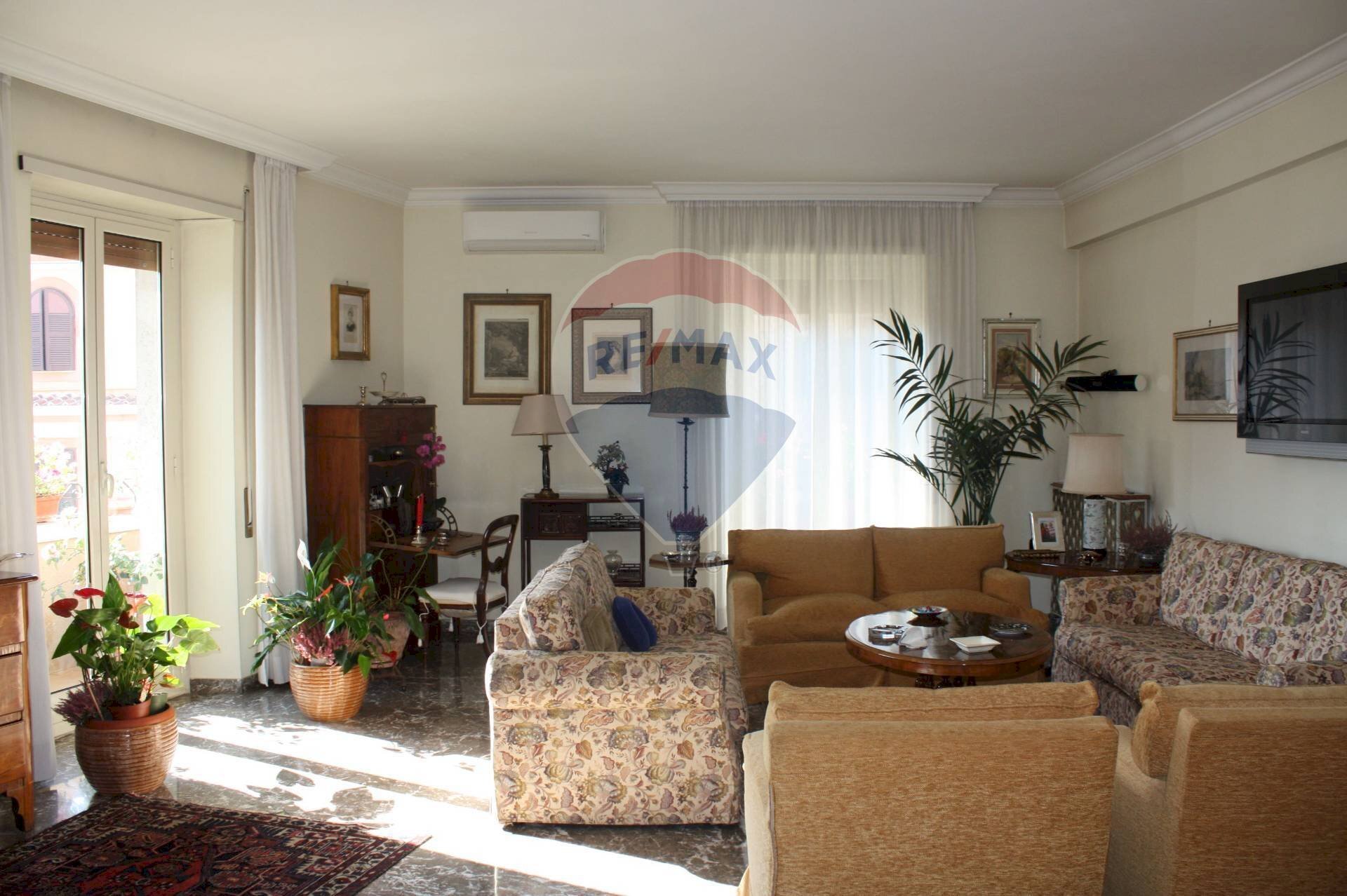 Soggiorno - Appartamento Via Mauritania
 
5, Roma - foto 1