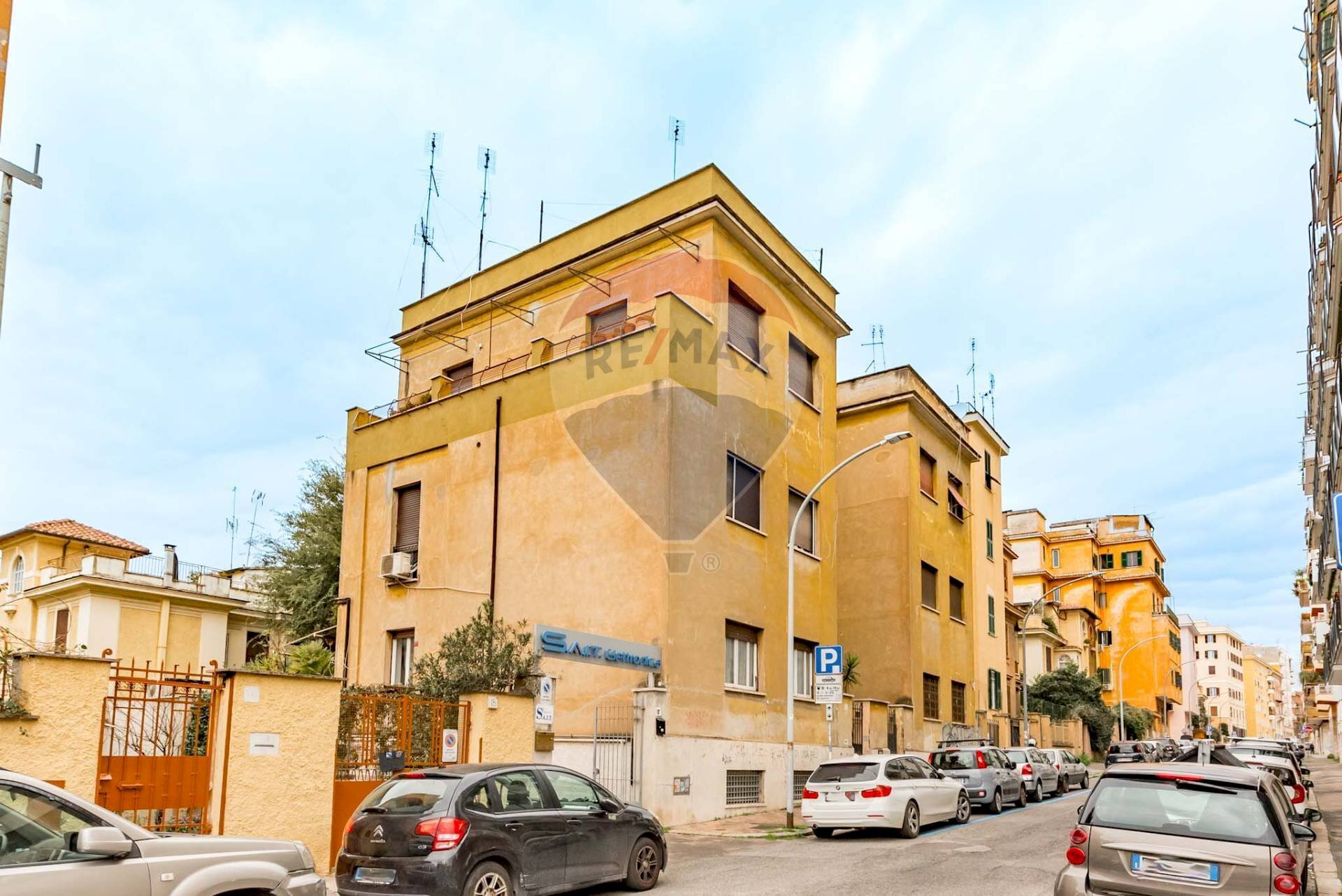 Edificio all\'aperto - Semi-detached house Via Volterra
 
16, Roma - photo 1