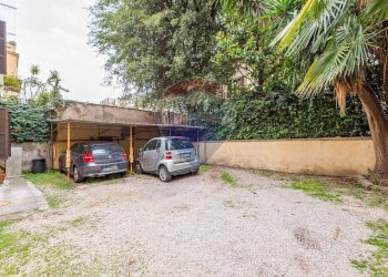 Giardino - Casa semi indipendente Via Volterra
 
16, Roma - foto 33