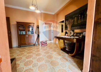 Hall / corridoio - Quadrilocale Piazza Dante
 
13, Venosa - foto 6