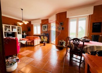 Sala da pranzo - Quadrilocale Piazza Dante
 
13, Venosa - foto 13