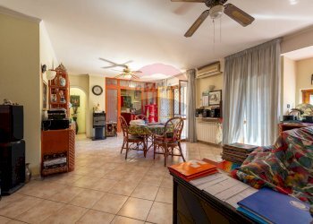 Sala da pranzo - Appartamento via San Leo
 
58, Roma - foto 2