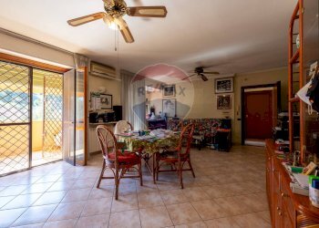 Sala da pranzo - Appartamento via San Leo
 
58, Roma - foto 3