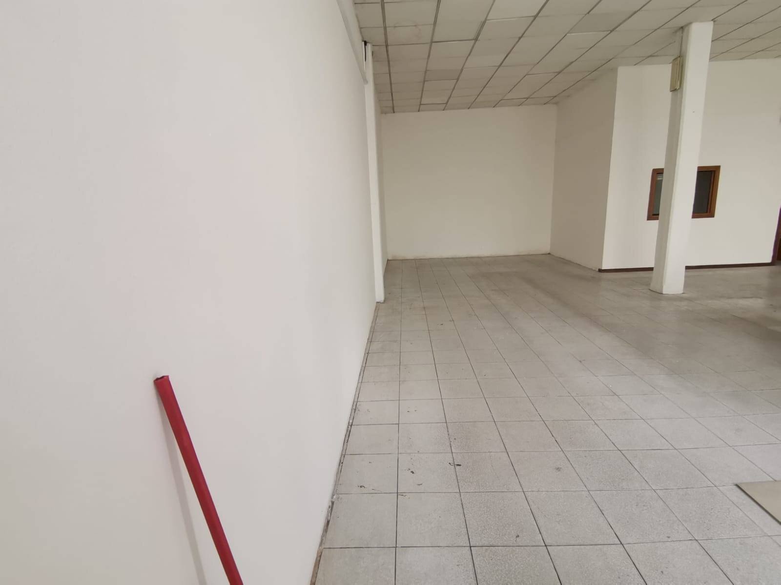 Foto 3 - Locale Commerciale via Amendola
 
25, Calcinaia - foto 3