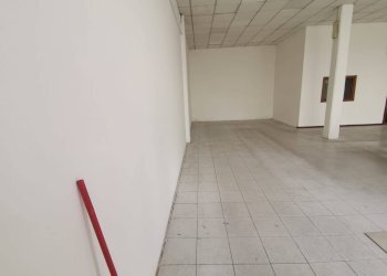 Foto 3 - Locale Commerciale via Amendola
 
25, Calcinaia - foto 3