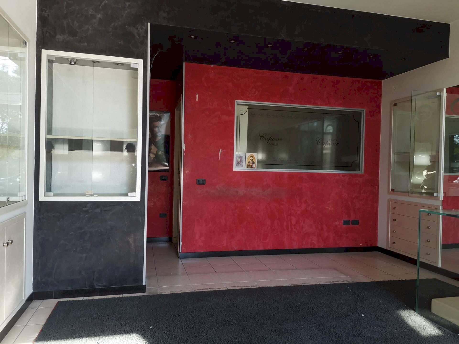 Foto 3 - Locale Commerciale via Amendola
 
15, Calcinaia - foto 3