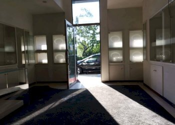 Foto 5 - Locale Commerciale via Amendola
 
15, Calcinaia - foto 5