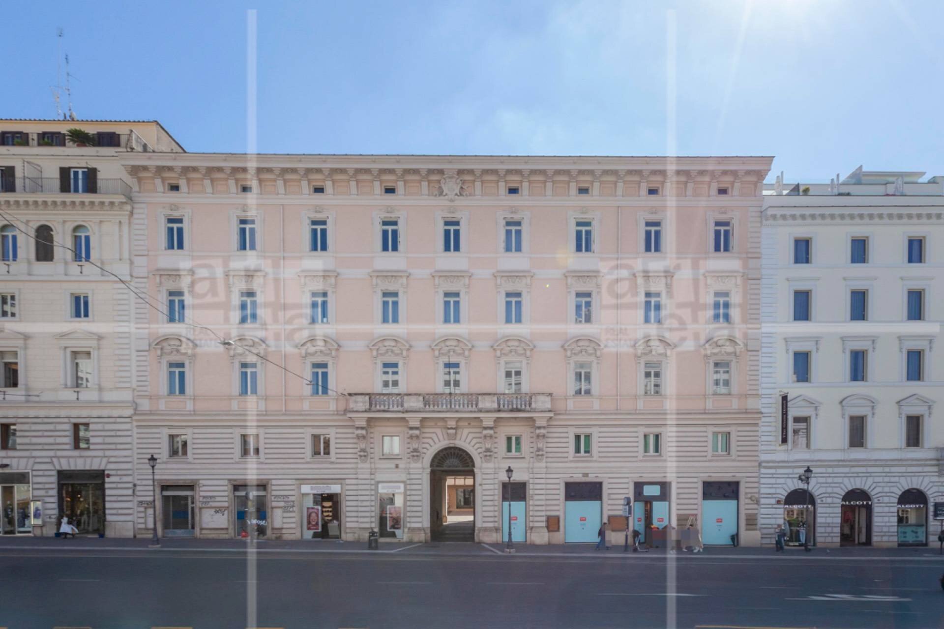 Foto 1 - Office Via Nazionale
 
131, Roma - photo 1