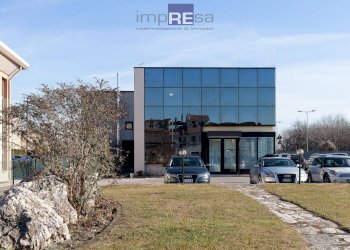 Foto 2 - Locale Commerciale Via Postioma
 
74, Villorba - foto 2