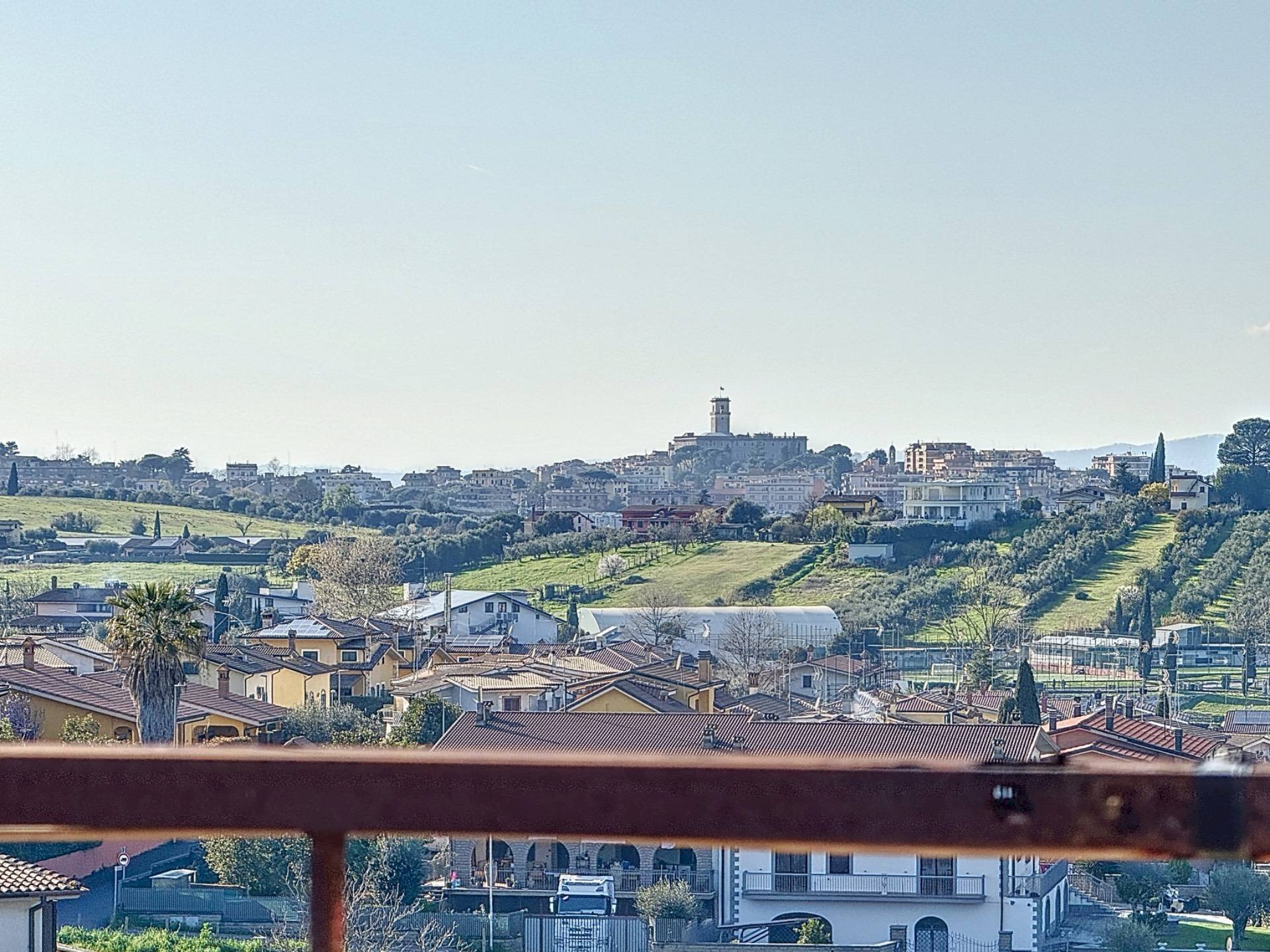 Foto 2 - Stable - Palace via Tiziano Vecellio
 
25, Mentana - photo 2