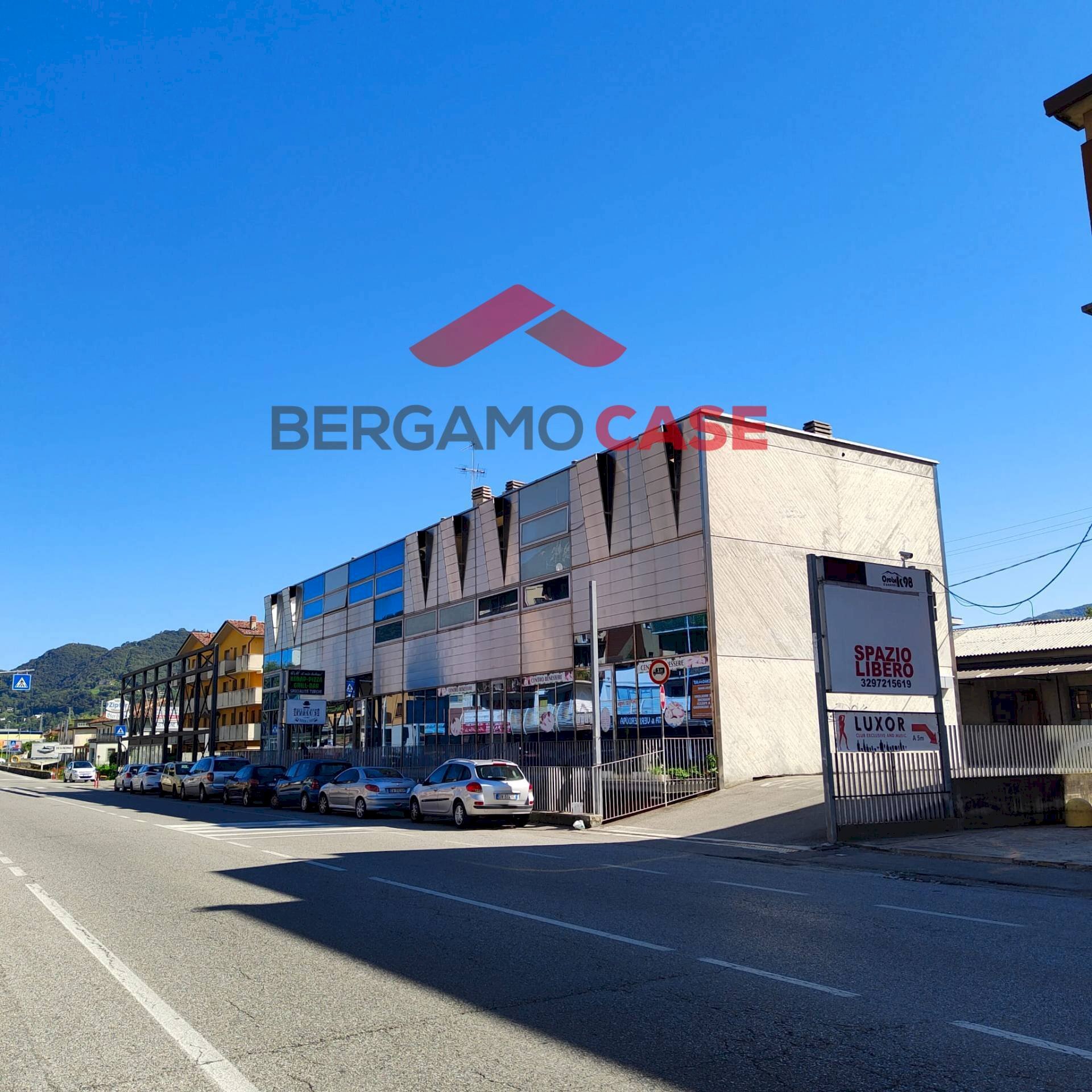 Foto 1 - Negozio Via Provinciale
 
26, Albino - foto 1