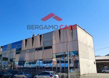 Foto 3 - Negozio Via Provinciale
 
26, Albino - foto 3