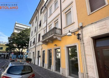 Foto 1 - Commercial Premises CORSO DEL POPOLO
 
59, Monfalcone - photo 1