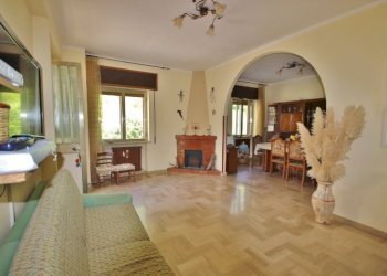 Foto 1 - Casa indipendente via santa maria, Vallesaccarda - foto 1