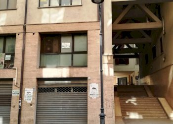 Foto 2 - Commercial Premises Avellino - photo 2