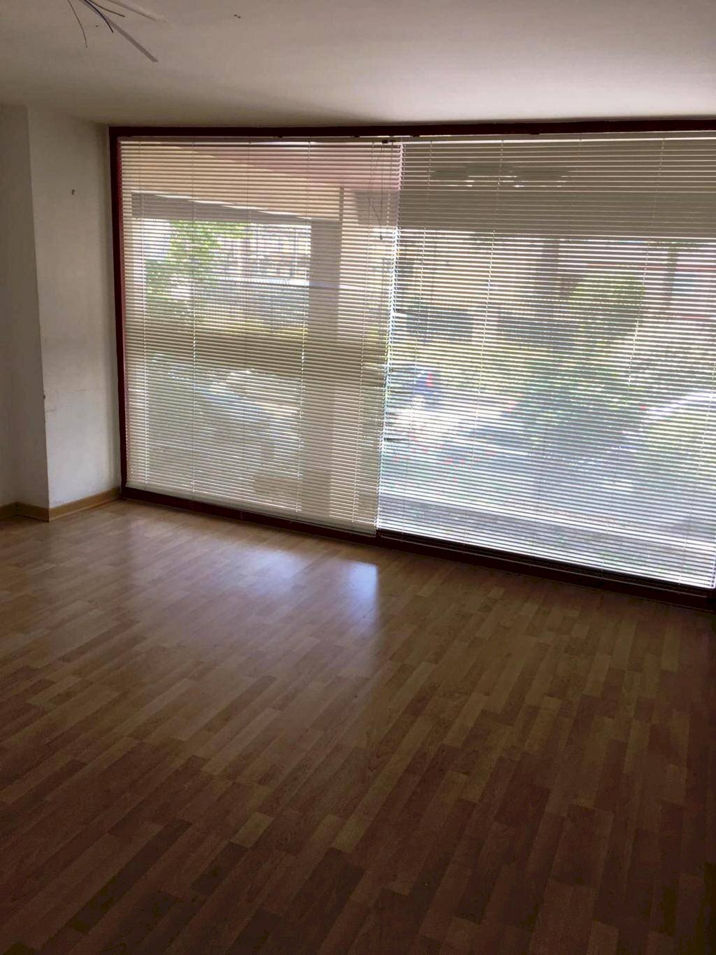 Foto 5 - Commercial Premises Viale Italia
 
243-245, Avellino - photo 3