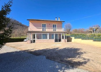 Foto 2 - Villa C/da Quercete, Montemarano - foto 2