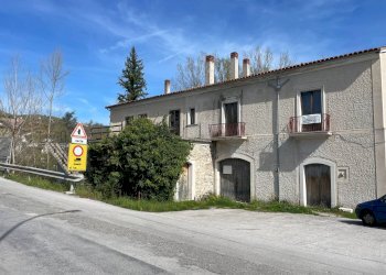 Foto 1 - Casa indipendente piazza michele del sordo, Nusco - foto 1