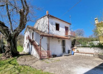 Foto 2 - Casa indipendente Contrada Cesine, Vallata - foto 2