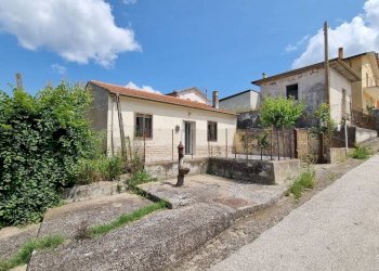 Foto 1 - Casa indipendente Via Roma
 
56, Scampitella - foto 1