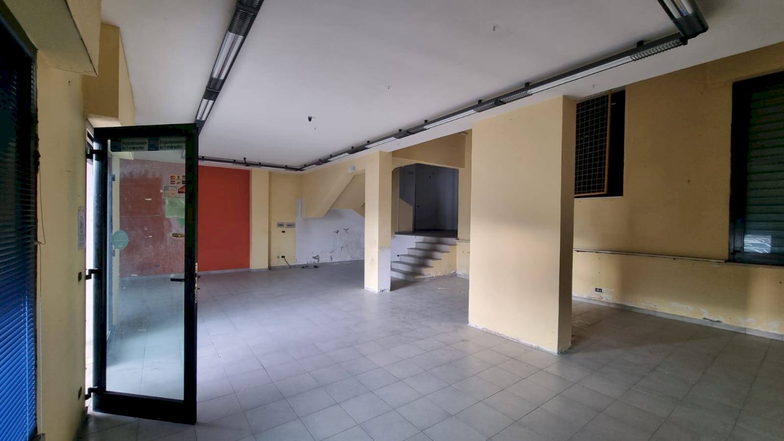 Foto 1 - Commercial Premises via valle
 
19, Grottaminarda - photo 1