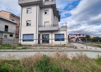 Foto 8 - Locale Commerciale via valle
19, Grottaminarda - foto 8