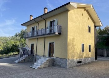 Foto 2 - Casa indipendente Contrada Ischiti
 
4, San Potito Ultra - foto 2