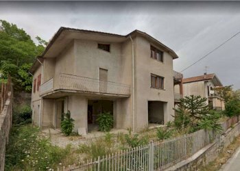 Foto 1 - Villa VIA STAZIONE
 
35, Ceppaloni - foto 1