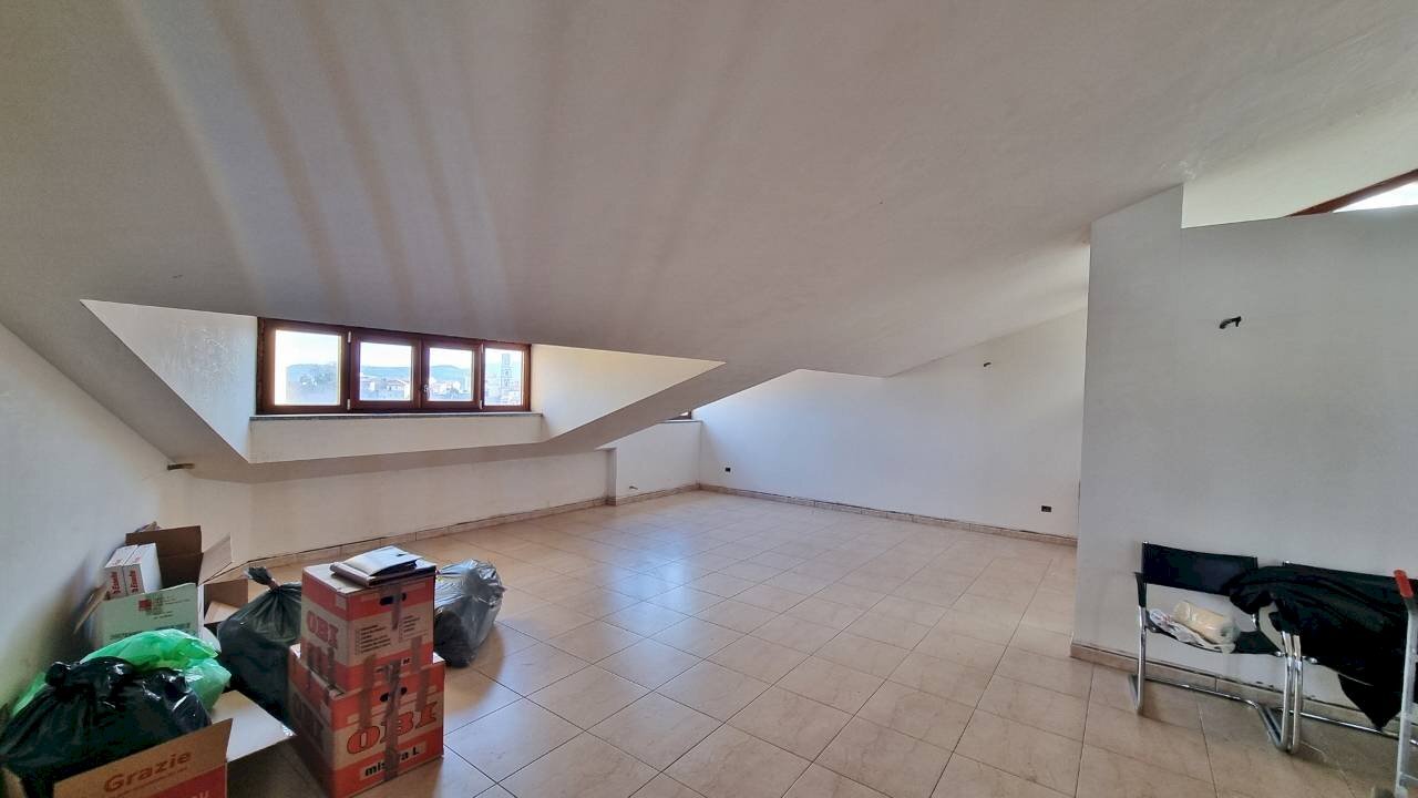 Foto 3 - Trilocale VIA BERNINI
 
18, Grottaminarda - foto 3