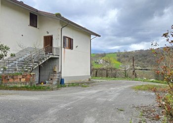 Foto 2 - Casa indipendente contrada Baiano, Castelfranci - foto 2