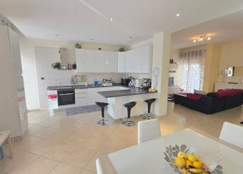 Foto 1 - Trilocale via San Francesco
 
71, Montemarano - foto 1