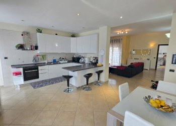 Foto 5 - Trilocale via San Francesco
 
71, Montemarano - foto 5