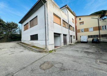 Foto 2 - Locale Commerciale CONTRADA MADDALENA, Ariano Irpino - foto 2