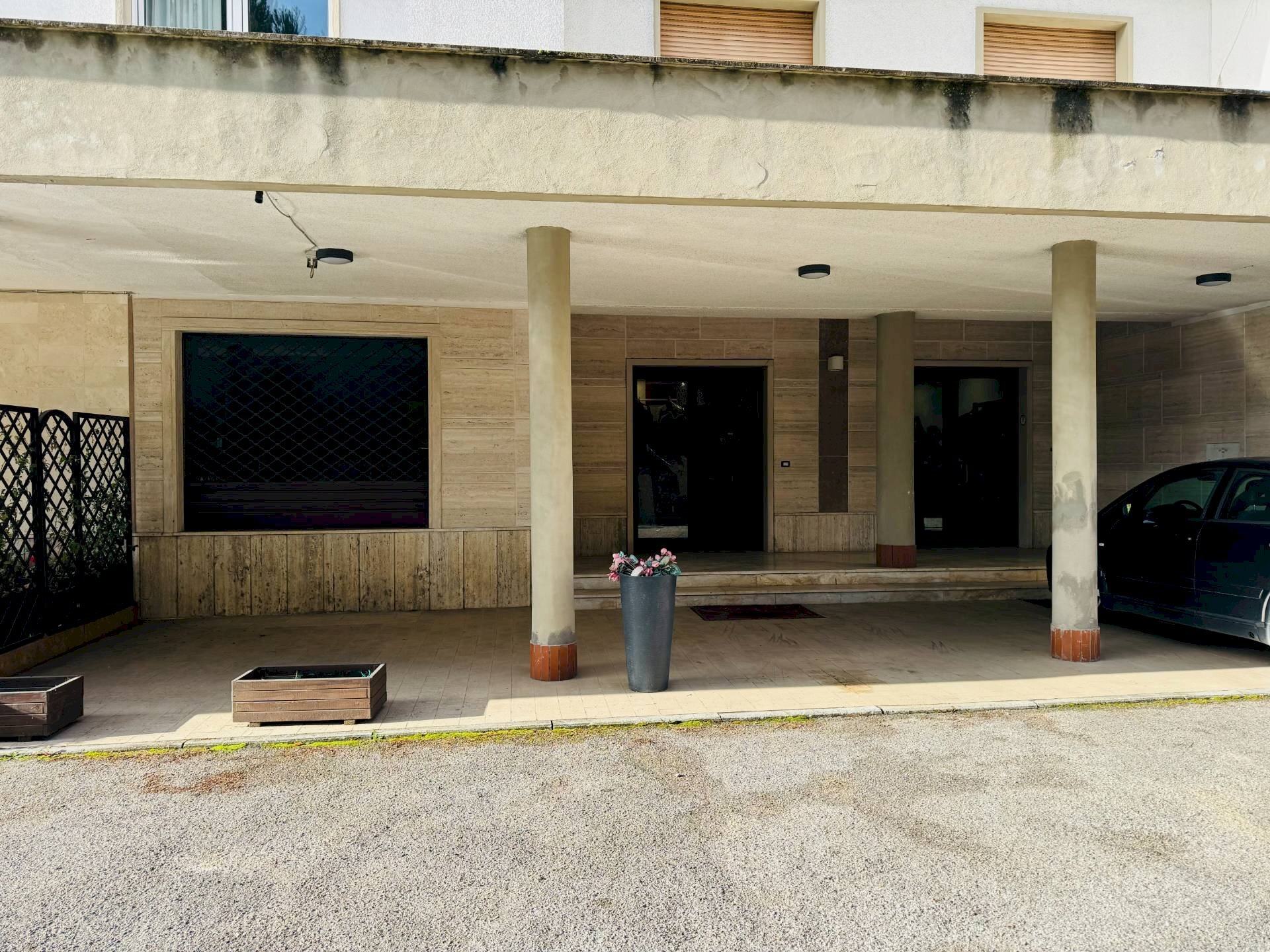 Foto 2 - Locale Commerciale VIA RUSSO MADDALENA, Ariano Irpino - foto 2