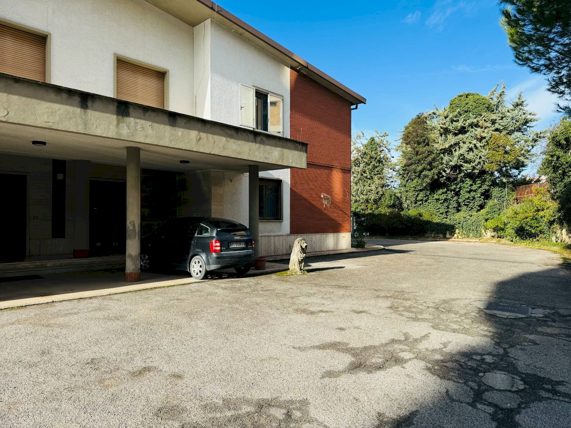 Foto 3 - Locale Commerciale VIA RUSSO MADDALENA, Ariano Irpino - foto 3