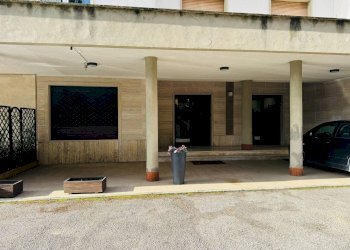 Foto 2 - Locale Commerciale VIA RUSSO MADDALENA, Ariano Irpino - foto 2