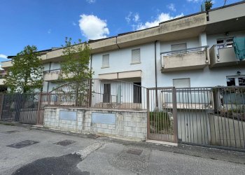 Foto 2 - Villa a Schiera VIA VILLA CARACCIOLO
 
66, Ariano Irpino - foto 2
