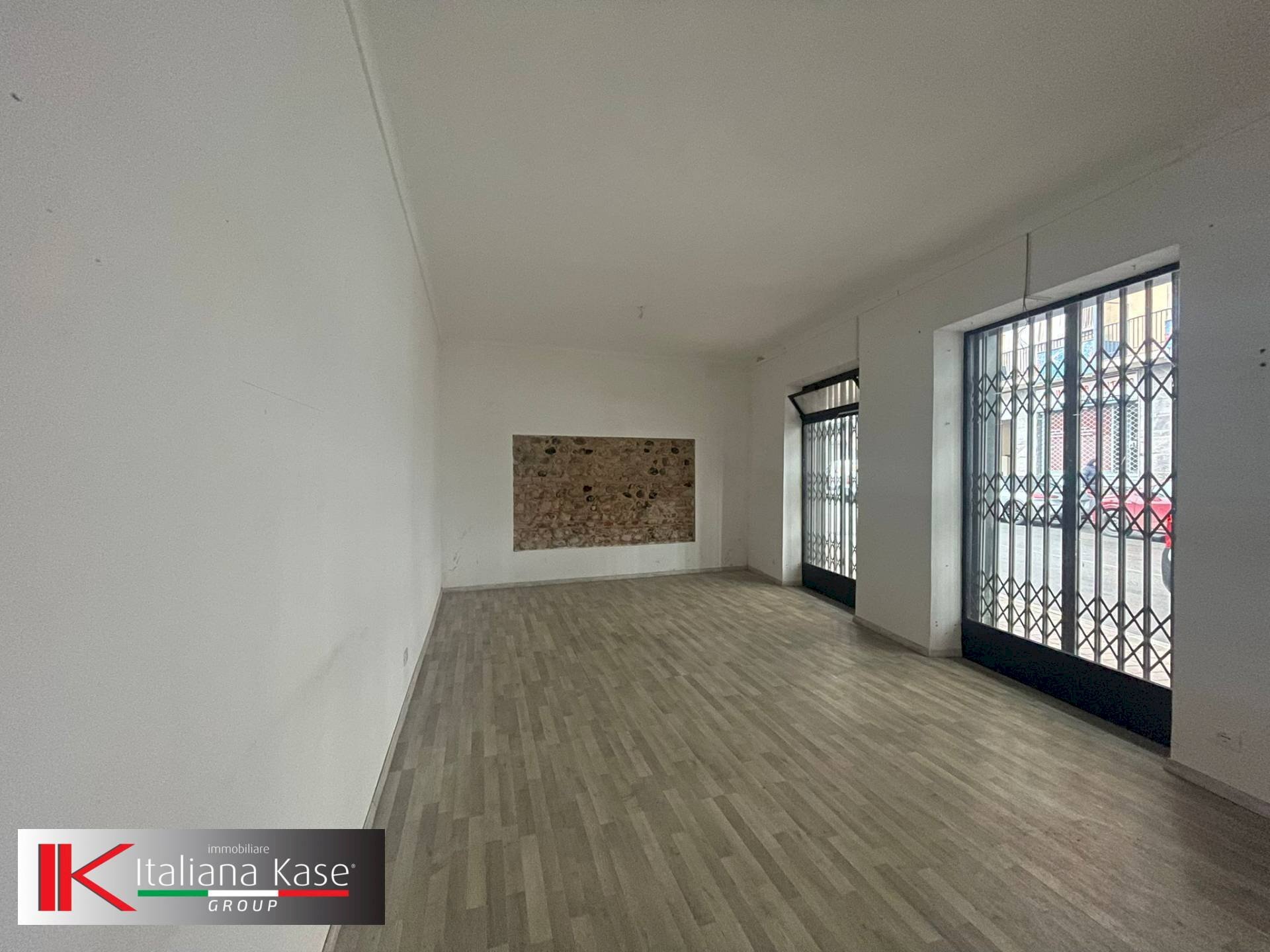 Foto 1 - Commercial Premises Via XX Settembre, Brandizzo - photo 1